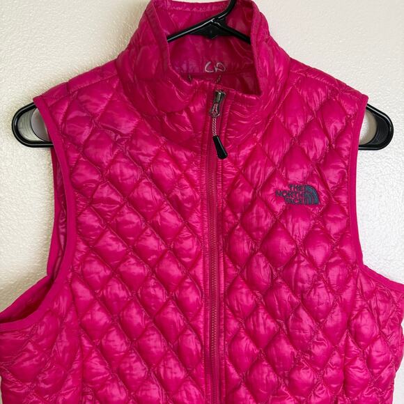 North Face Thermoball Puffer Vest Jacket Pink Womens Medium Quilted Outdoors Zip - Picture 3 of 10